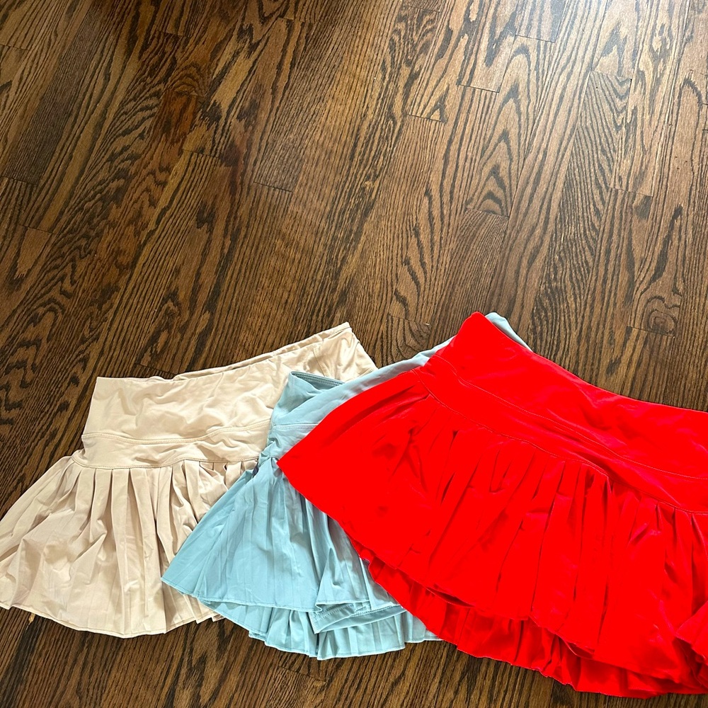 GOLDHINGE skirt skort lot of 3 med